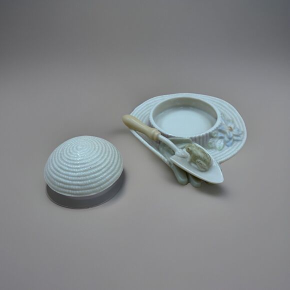 Vintage Lenox China Treasures Porcelain Garden Hat Trinket Box W/ Shovel & Frog - Picture 5 of 6
